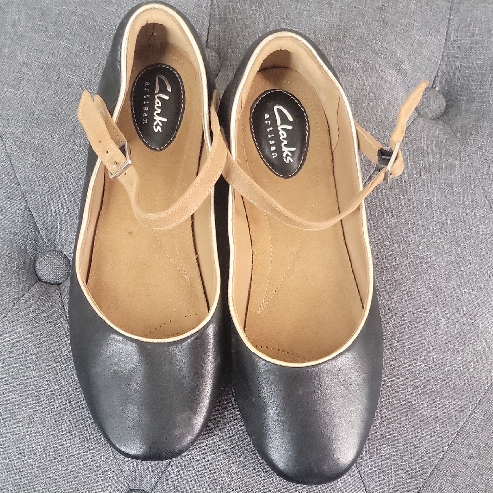 Clarks Black and Tan Maryjane Strap Shoes
